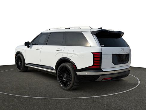 Used 2026 Hyundai Palisade Limited image 3