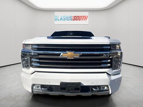 Used 2023 Chevrolet Silverado 2500 High Country image 8