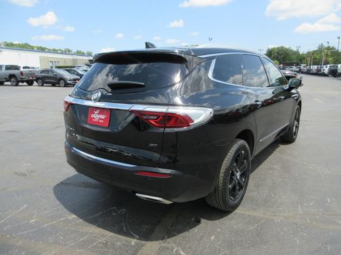 Used 2024 Buick Enclave Essence w/ Experience Buick Package FWD image 6