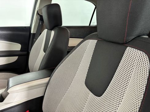 Used 2015 Chevrolet Equinox LT w/ Chrome Appearance Package image 10