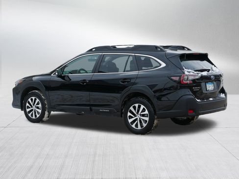 Certified 2025 Subaru Outback Premium image 5