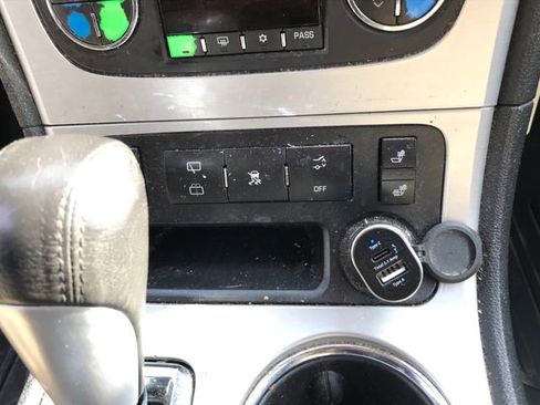 Used 2011 GMC Acadia SLT image 10