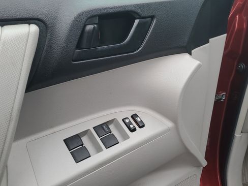 Used 2010 Toyota Highlander Base image 17
