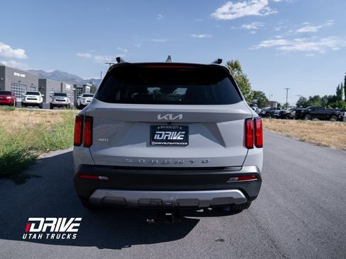 Used 2022 Kia Sorento SX Prestige w/ Rust Color Package image 14