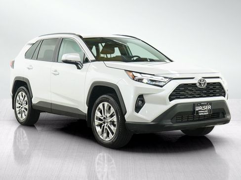 Used 2025 Toyota RAV4 XLE Premium w/ Weather Package AWD/4WD image 7