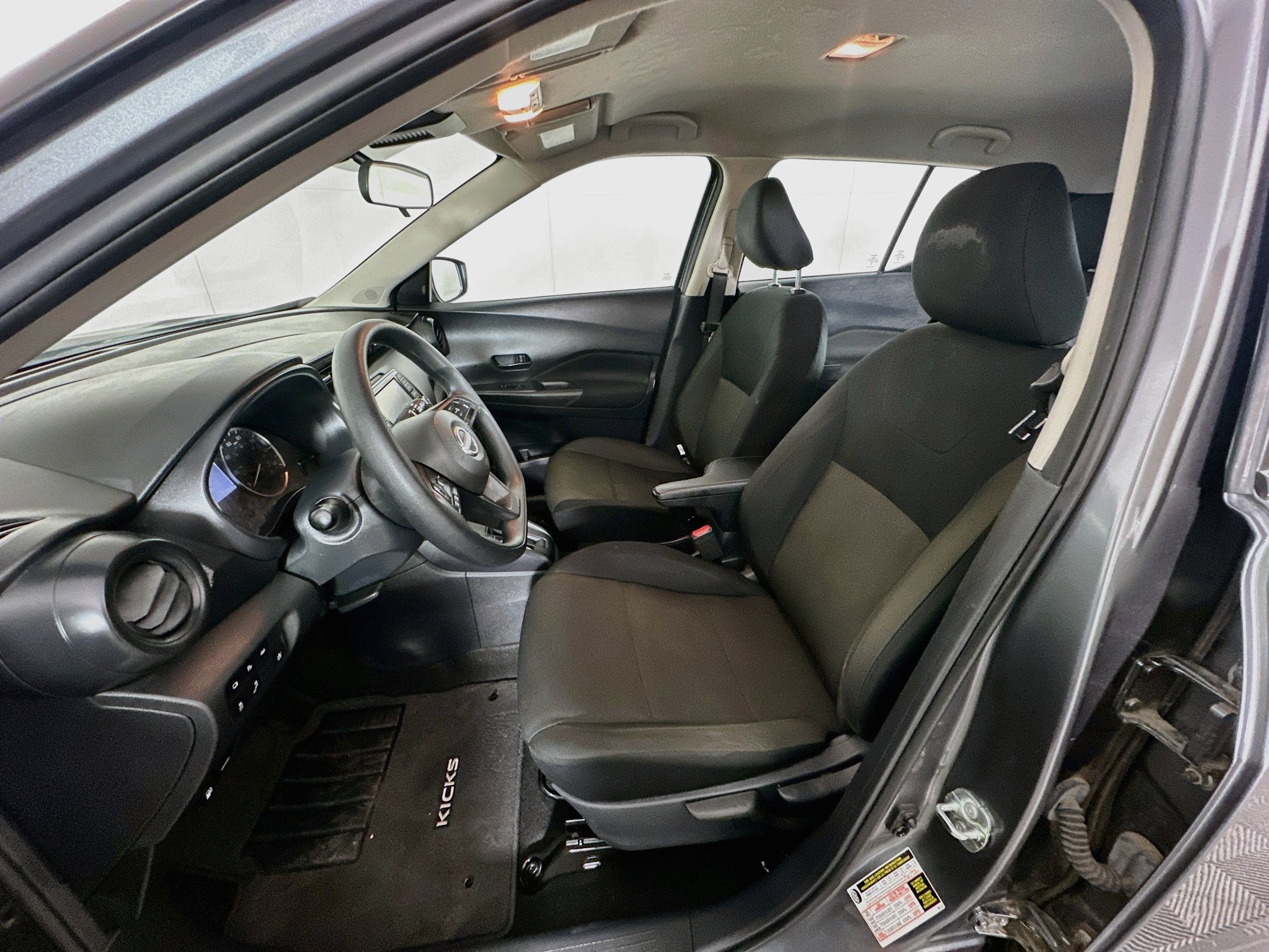 Used 2024 Nissan Kicks S FWD image 13