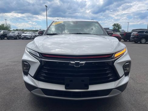 Used 2024 Chevrolet Blazer LT w/ Sound & Technology Package AWD/4WD image 2
