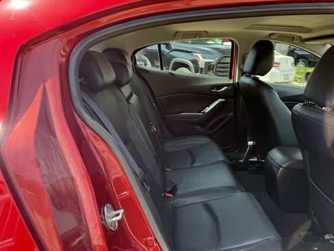 Used 2018 MAZDA MAZDA3 Grand Touring w/ Premium Equipment Package FWD image 29