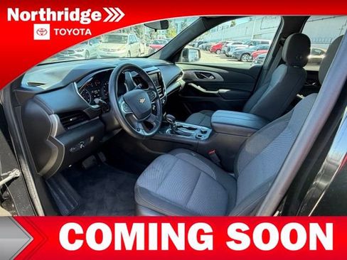 Used 2023 Chevrolet Traverse LT w/ LPO, Cargo Package AWD/4WD image 5