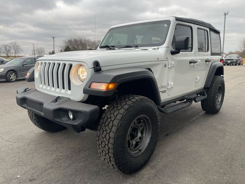 Used 2018 Jeep Wrangler Unlimited Sport S image 7