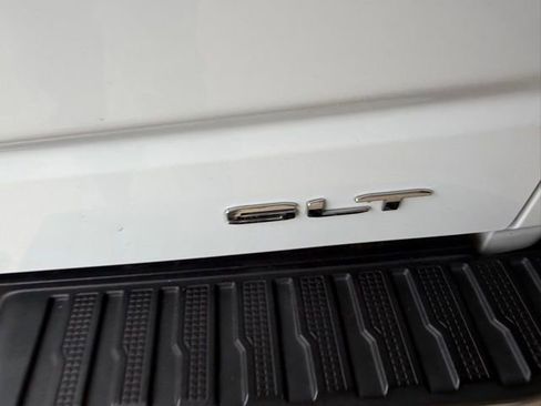 Used 2022 GMC Sierra 1500 SLT w/ SLT Premium Plus Package image 10