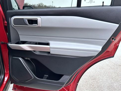 Used 2023 Ford Explorer XLT w/ Equipment Group 202A image 17