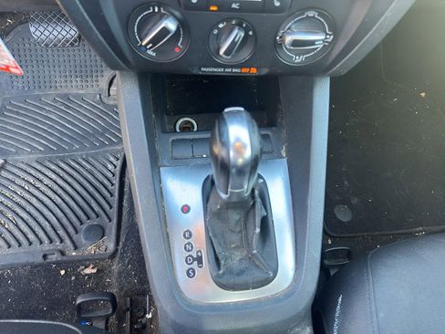 Used 2011 Volkswagen Jetta SE image 13