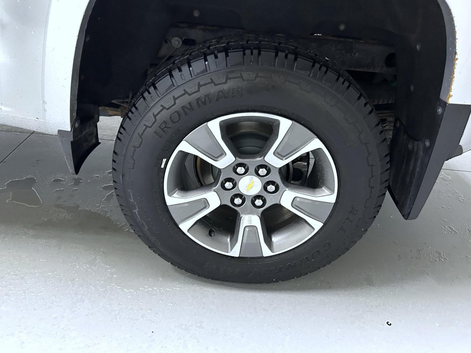 Used 2015 Chevrolet Colorado Z71 AWD/4WD image 22