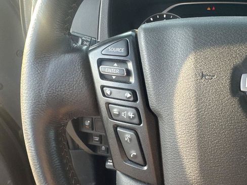 Used 2022 Nissan Frontier SV RWD image 9