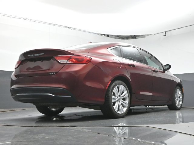 Used 2016 Chrysler 200 Limited w/ Convenience Group FWD image 33