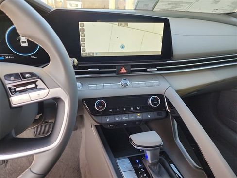 New 2025 Hyundai Elantra SEL w/ Cargo Package image 16
