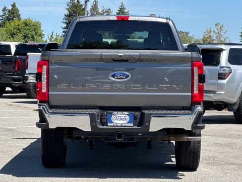 Used 2025 Ford F250 Lariat w/ Chrome Package AWD/4WD image 6