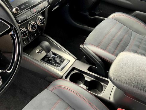 Used 2024 Mitsubishi Outlander Sport SE image 15