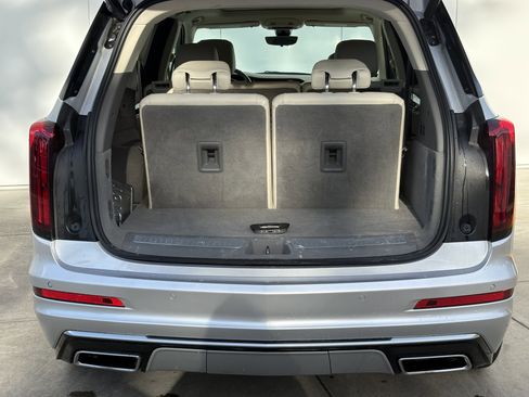 Used 2020 Cadillac XT6 Premium Luxury image 9