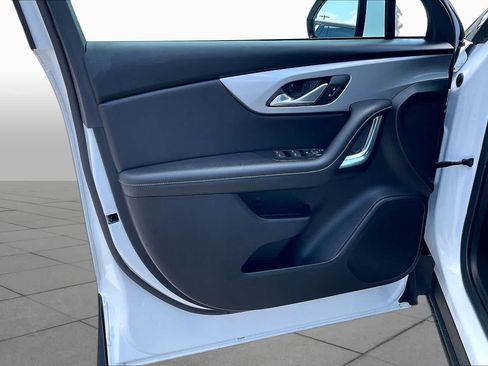 Certified 2025 Chevrolet Blazer LT FWD image 21