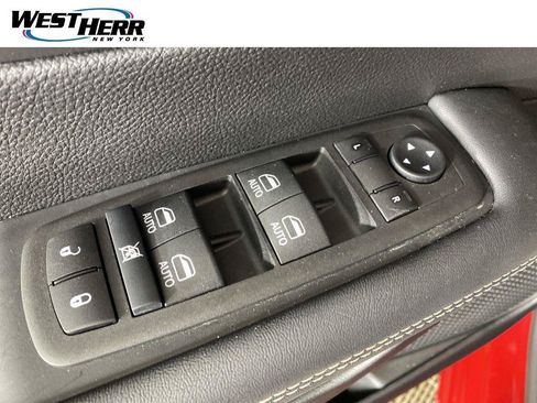 Used 2026 Chrysler Pacifica Select AWD/4WD image 14