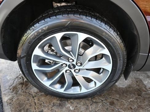 Used 2023 Lincoln Nautilus Reserve w/ Equipment Group 201A image 12