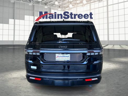 New 2026 Jeep Grand Wagoneer Summit w/ Rear Seat Video Group I AWD/4WD image 4