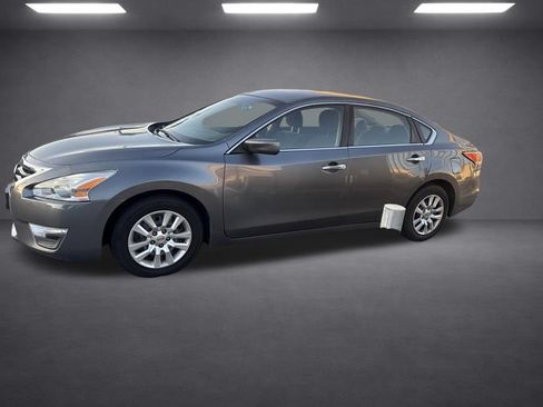 Used 2015 Nissan Altima 2.5 S w/ Power Driver Seat Package FWD image 32