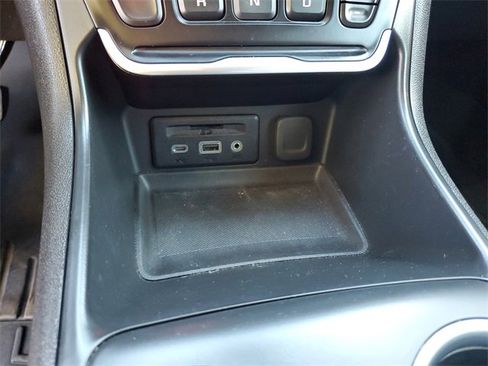 Used 2020 GMC Terrain SLT w/ Preferred Package image 23