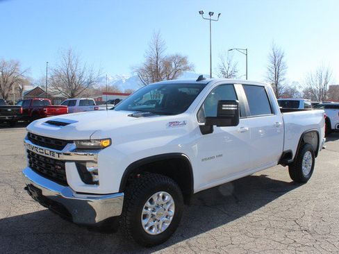 Used 2023 Chevrolet Silverado 2500 LT image 1