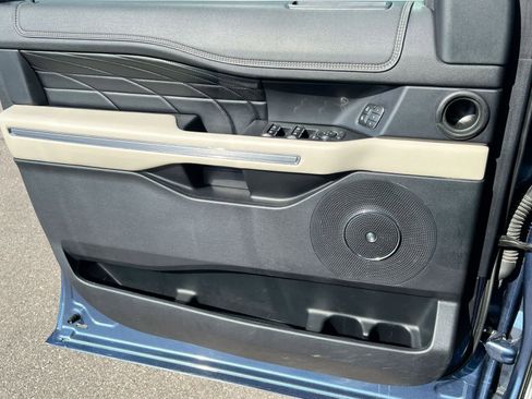 Used 2019 Ford Expedition Platinum image 28