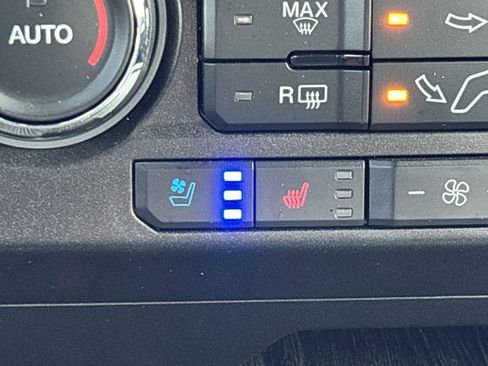 Used 2020 Ford F350 Lariat w/ Lariat Ultimate Package image 24