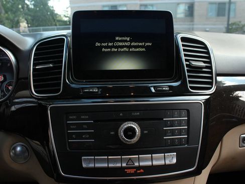 Used 2017 Mercedes-Benz GLE 350 4MATIC w/ Premium 1 Package image 34