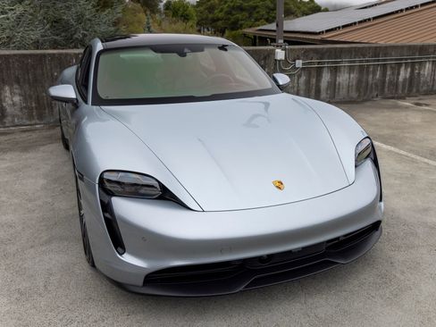 Certified 2021 Porsche Taycan 4S w/ Premium Package AWD/4WD image 15