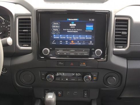 Certified 2024 Nissan Frontier SL w/ Technology Package RWD image 18
