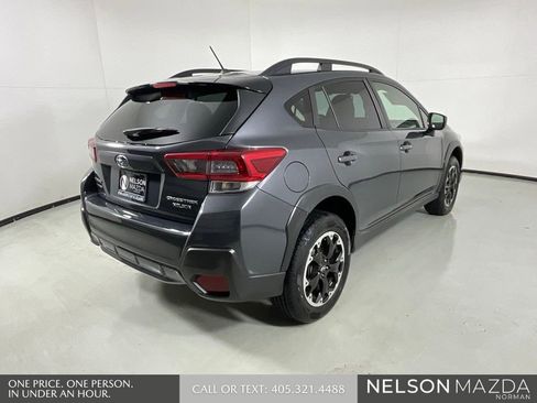 Used 2021 Subaru Crosstrek 2.0i image 7