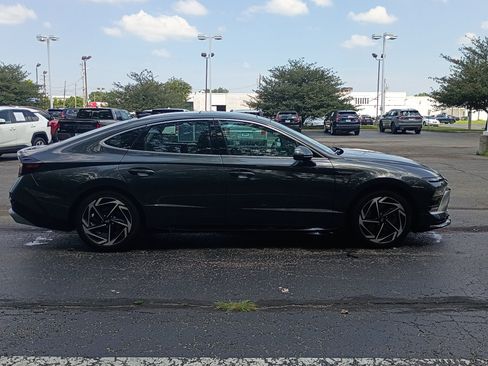 Used 2024 Hyundai Sonata SEL w/ Convenience Package FWD image 2