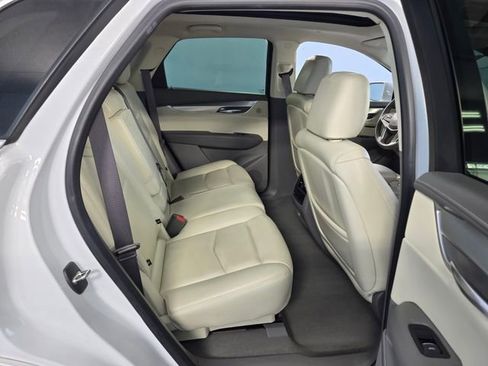 Used 2018 Cadillac XT5 Premium Luxury w/ Driver Assist Package image 17