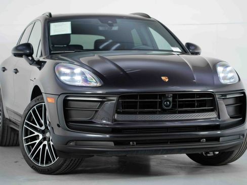 Used 2023 Porsche Macan w/ Premium Package Plus image 4