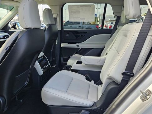 New 2026 Lincoln Aviator Reserve image 13