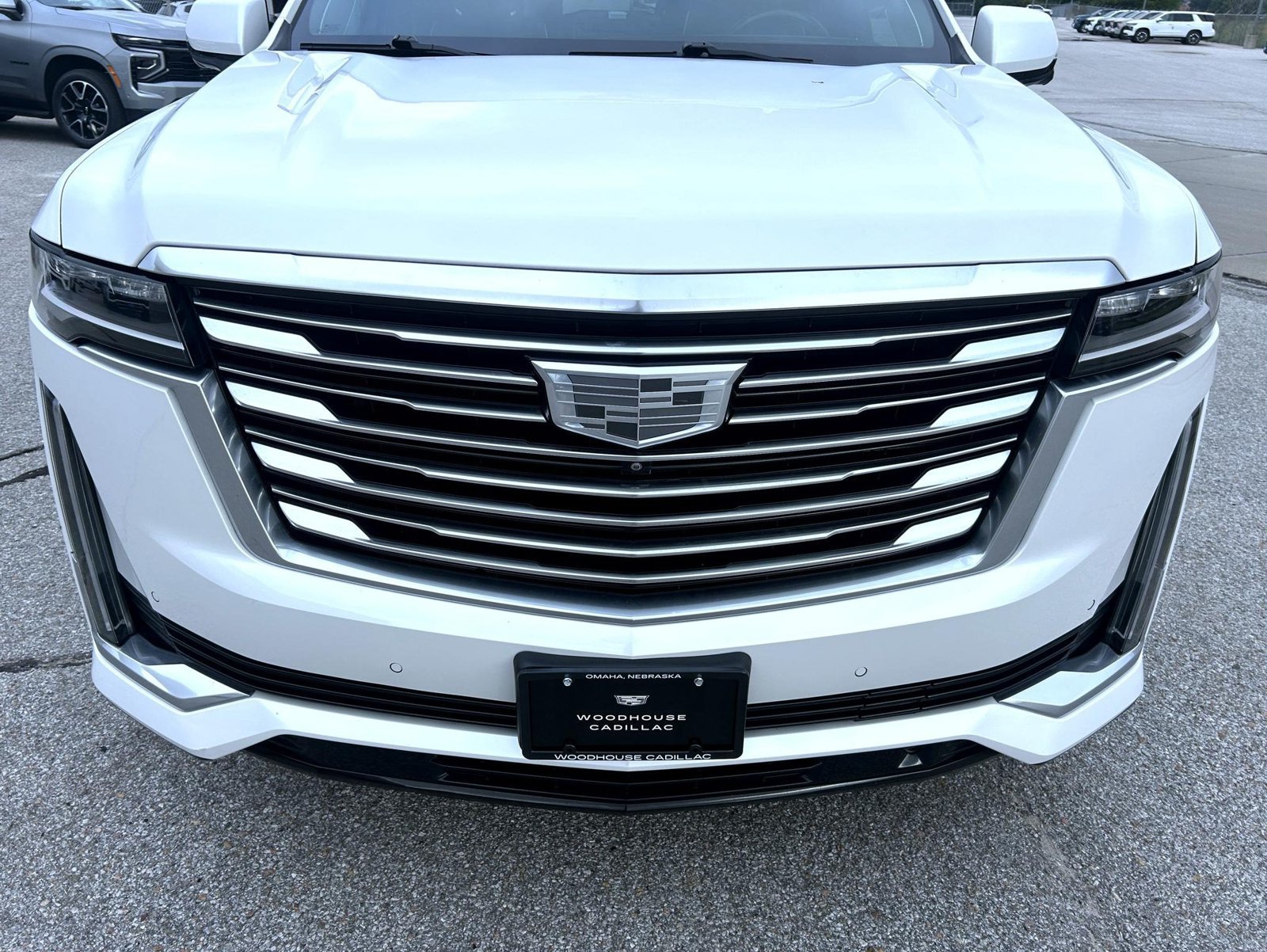 Used 2021 Cadillac Escalade Premium Luxury Platinum w/ Heavy-Duty Trailer Package AWD/4WD image 9