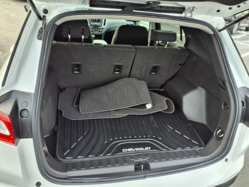 Used 2020 Chevrolet Equinox LS w/ LS Convenience Package image 28