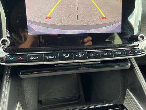 Used 2022 Jeep Wagoneer Series III image 12