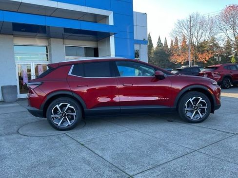 New 2026 Chevrolet Equinox EV LT image 8