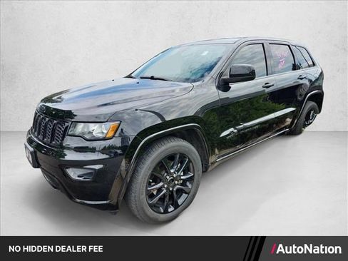 Used 2017 Jeep Grand Cherokee Altitude AWD/4WD image 1