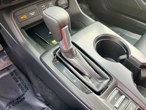 Used 2024 Honda Civic Touring image 17