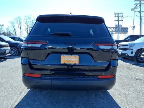 Certified 2024 Jeep Grand Cherokee L Altitude image 36