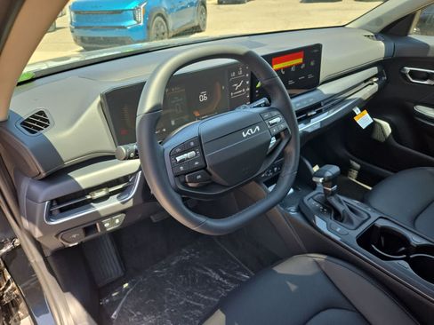 New 2026 Kia K4 EX FWD image 10