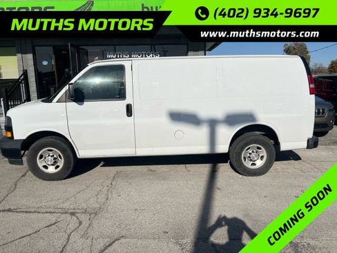 Used 2020 Chevrolet Express 2500 w/ Enhanced Convenience Package image 3